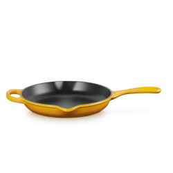 CAST IRON DEEP DOUBLE POUR SPOUTS SKILLET