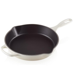 CAST IRON DEEP DOUBLE POUR SPOUTS SKILLET